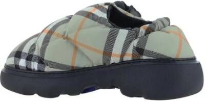 Burberry Gewatteerde Instap Platte Schoenen met Contrasterende Zool Multicolor Dames