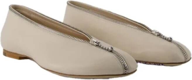 Burberry Leather flats White Dames