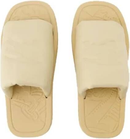 Burberry Leather sandals Beige Dames