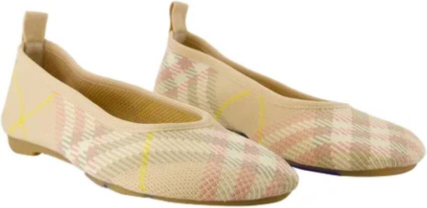 Burberry Nylon flats Beige Dames