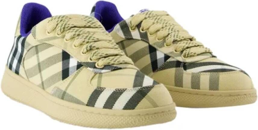 Burberry Plastic sneakers Beige Dames