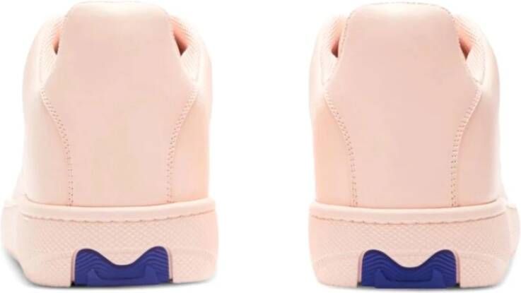 Burberry Stijlvolle Sneaker voor dagelijks gebruik Pink Dames