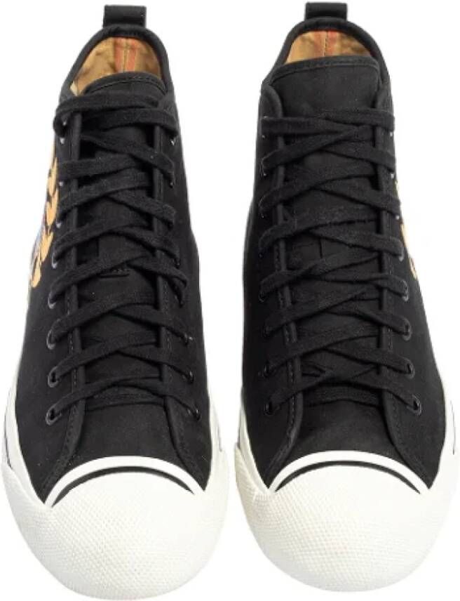 Burberry Vintage Pre-owned Canvas sneakers Black Dames