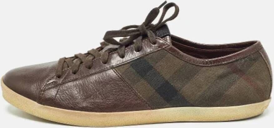 Burberry Vintage Pre-owned Canvas sneakers Brown Heren