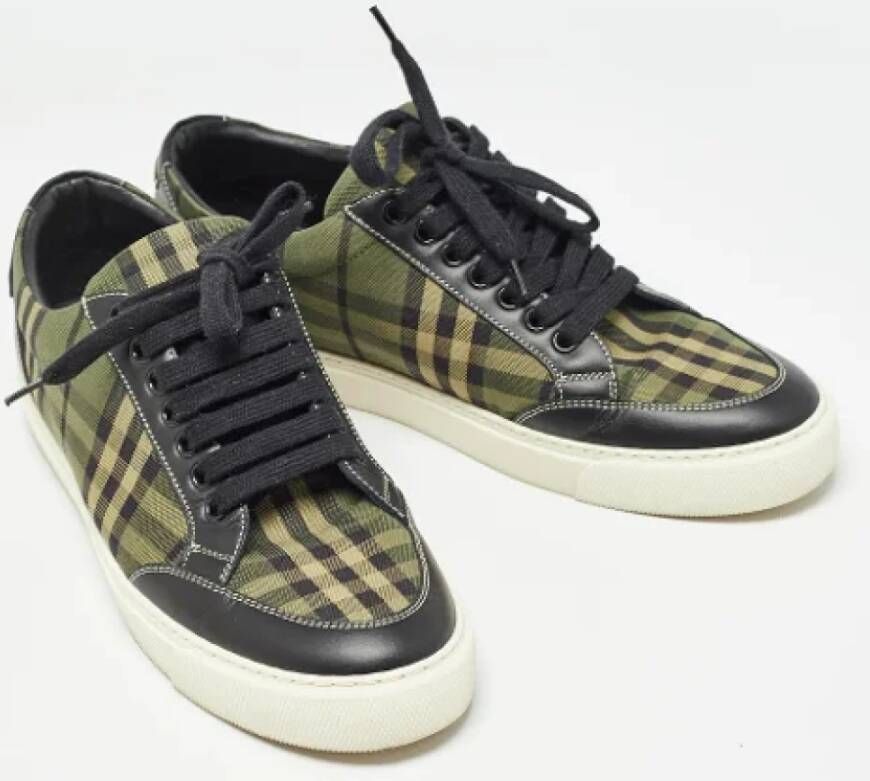 Burberry Vintage Pre-owned Canvas sneakers Multicolor Dames