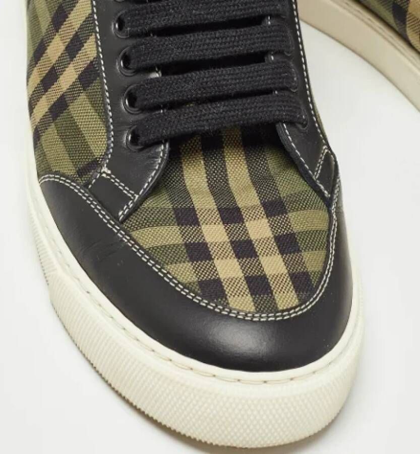 Burberry Vintage Pre-owned Canvas sneakers Multicolor Dames