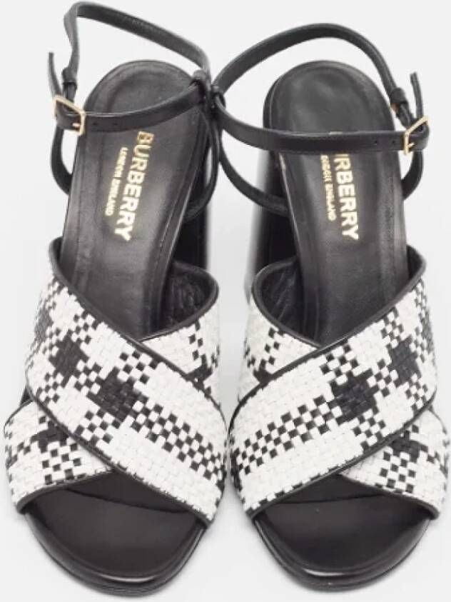 Burberry Vintage Pre-owned Fabric sandals White Dames