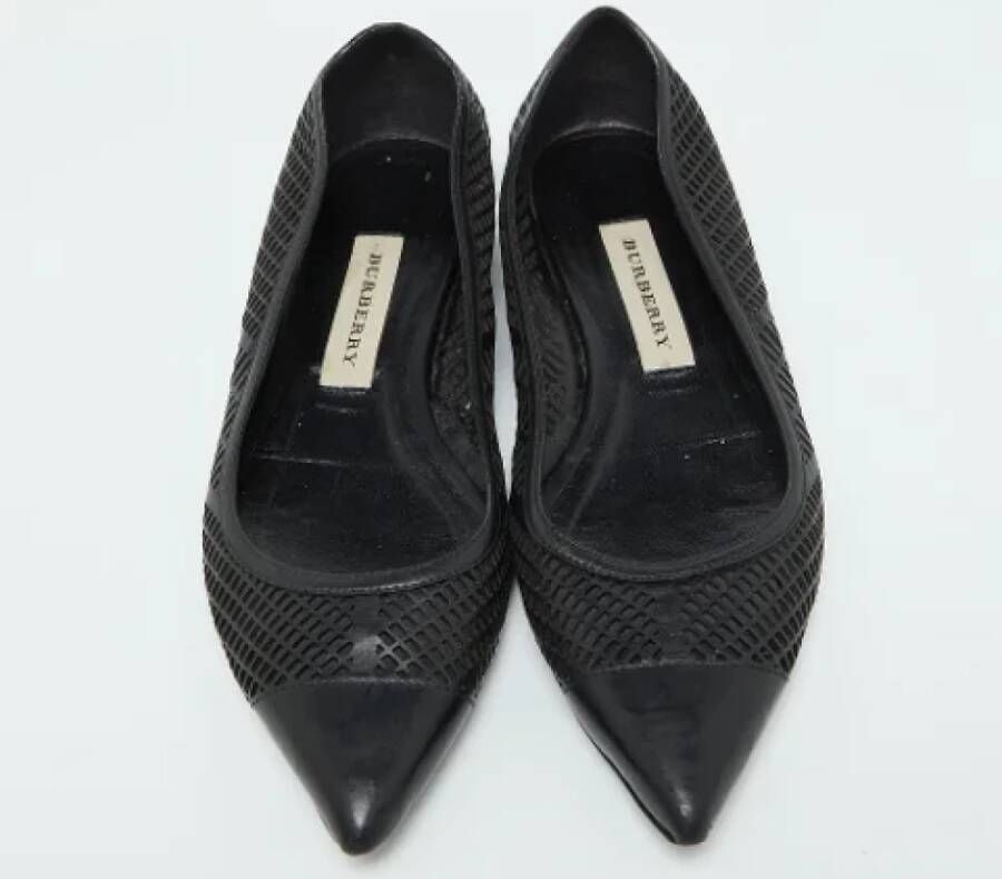 Burberry Vintage Pre-owned Leather flats Black Dames