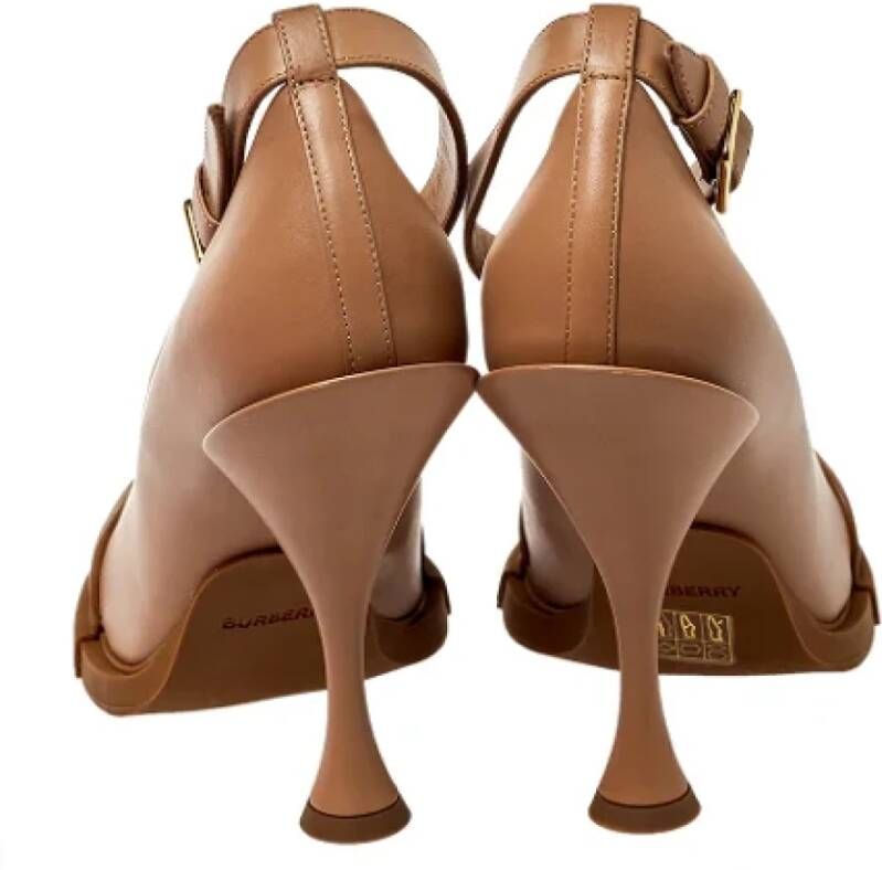 Burberry Vintage Pre-owned Leather heels Brown Dames