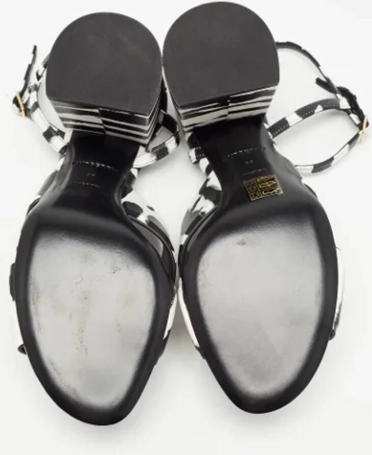 Burberry Vintage Pre-owned Leather sandals Black Dames