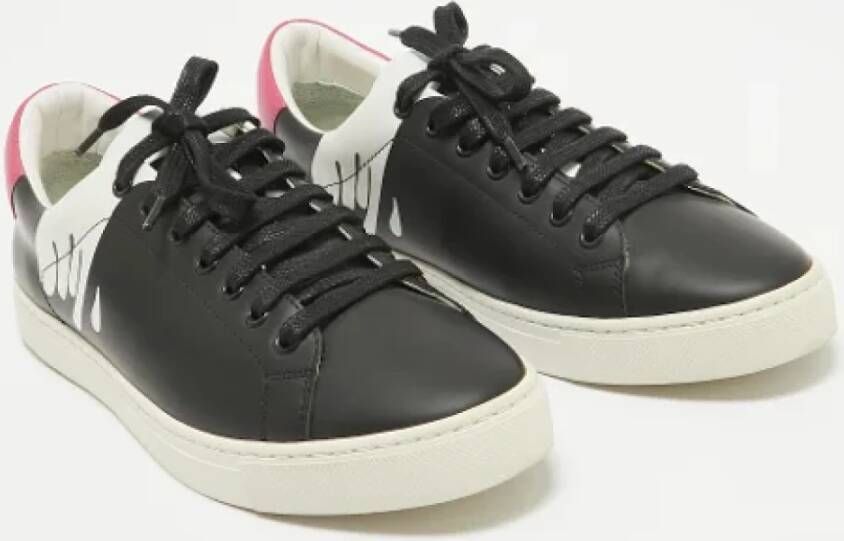 Burberry Vintage Pre-owned Leather sneakers Black Heren