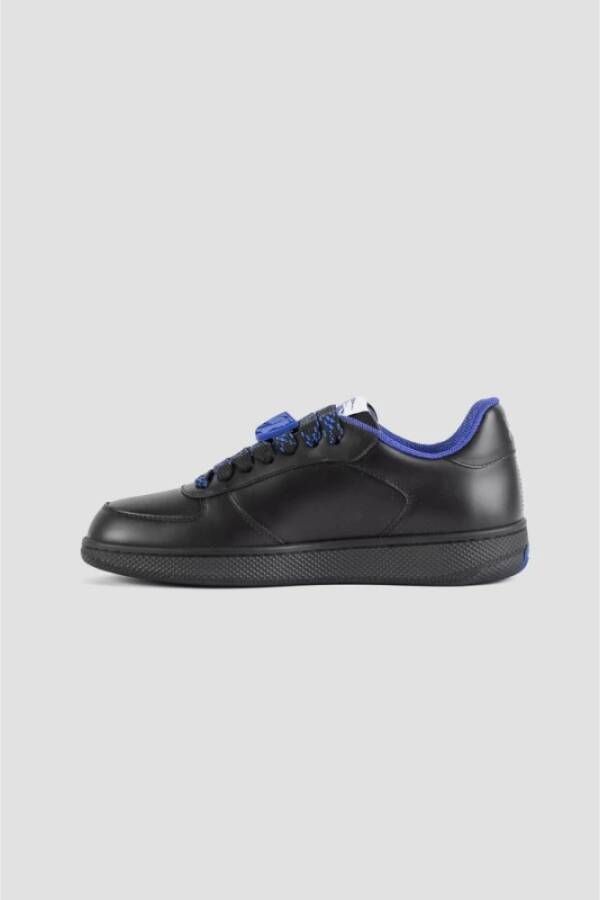 Burberry Zwarte Leren Terrace Sneakers met Blauw Embleem Black Heren