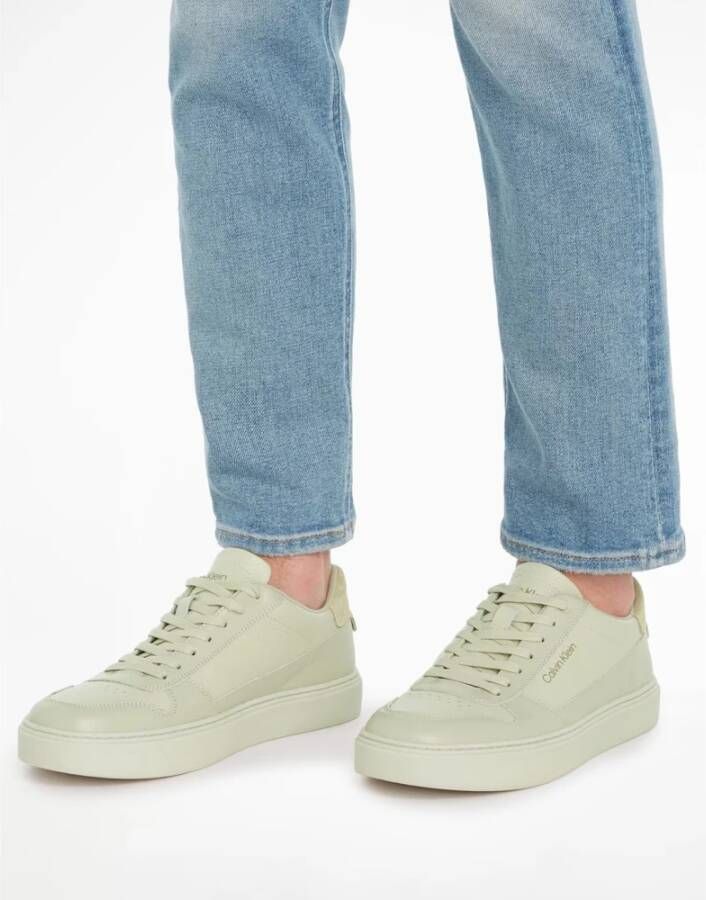 Calvin Klein Grijze Vetersneakers Rubberen Zool Beige Heren