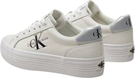 Calvin Klein Witte Sneakers Stijlvol Comfortabel Minimalistisch Rubberen Zool White Dames