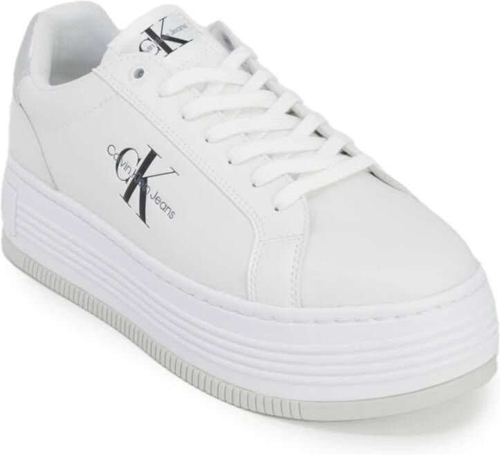 Calvin Klein Zilveren Leren Sneakers met Print Patroon White Dames