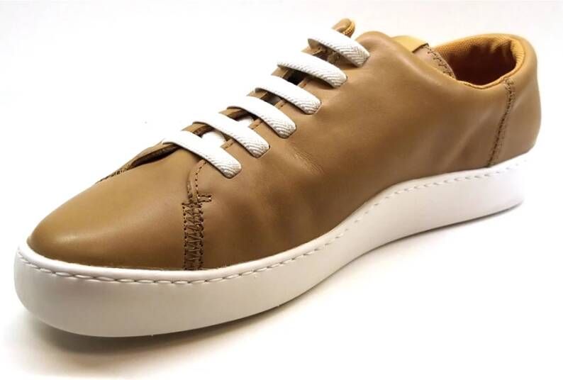 Camper Beige Leren Engelse Schoen met Witte Zool Brown Heren