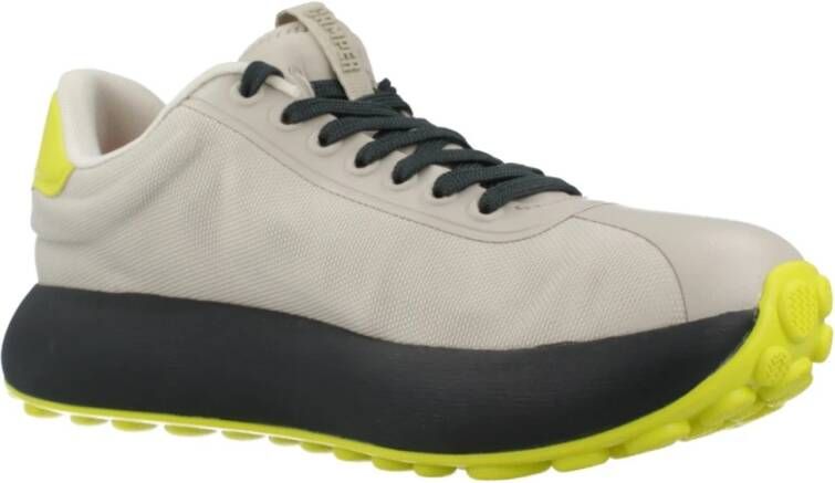 Camper Stijlvolle Sneakers voor Stedelijke Avonturen Beige Dames