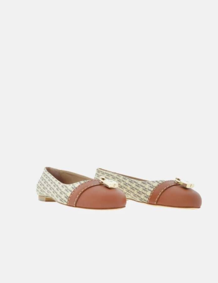 Carolina Herrera Flats Beige Dames