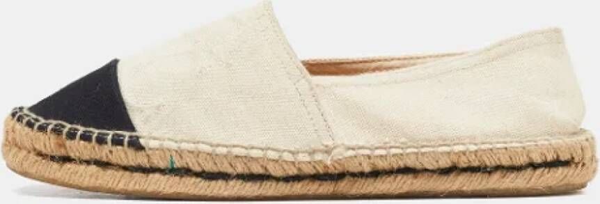 Carolina Herrera Pre-owned Canvas espadrilles Beige Dames