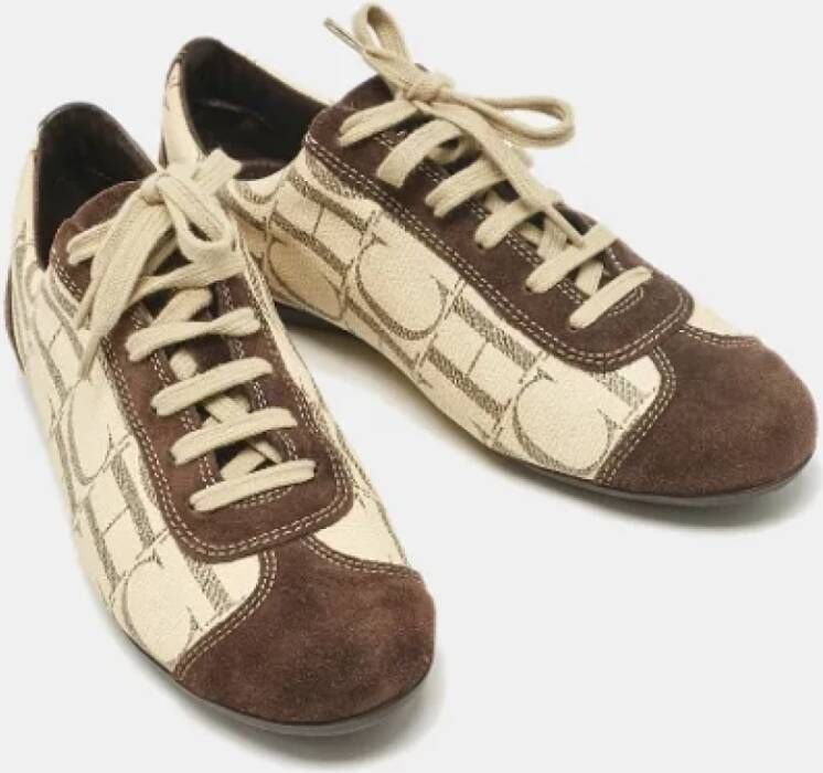 Carolina Herrera Pre-owned Coated canvas sneakers Brown Dames