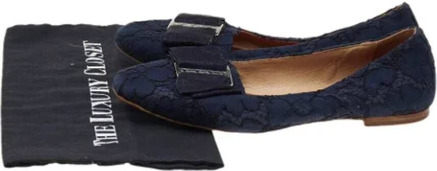 Carolina Herrera Pre-owned Fabric flats Blue Dames