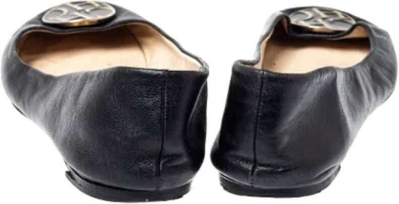 Carolina Herrera Pre-owned Leather flats Black Dames