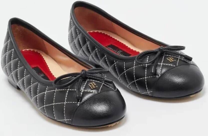 Carolina Herrera Pre-owned Leather flats Black Dames