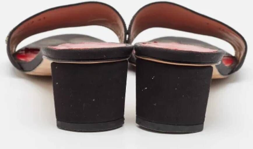 Carolina Herrera Pre-owned Satin sandals Black Dames