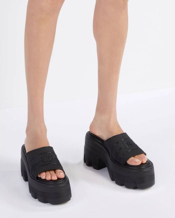 Casadei Mules Zwart Dames