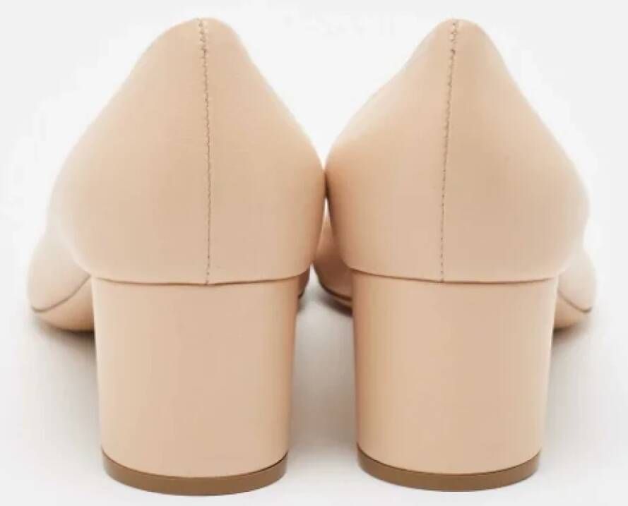 Casadei Pre-owned Leather heels Beige Dames