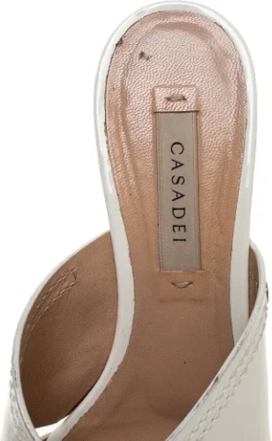 Casadei Pre-owned Leather sandals White Dames
