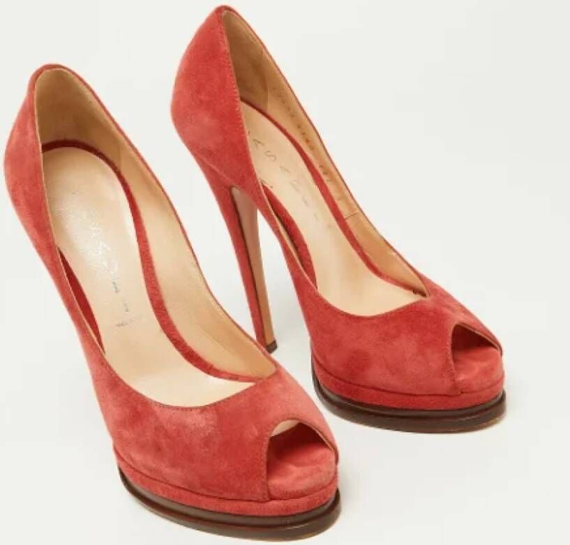 Casadei Pre-owned Suede heels Red Dames