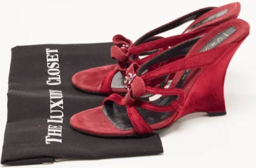 Casadei Pre-owned Suede sandals Red Dames