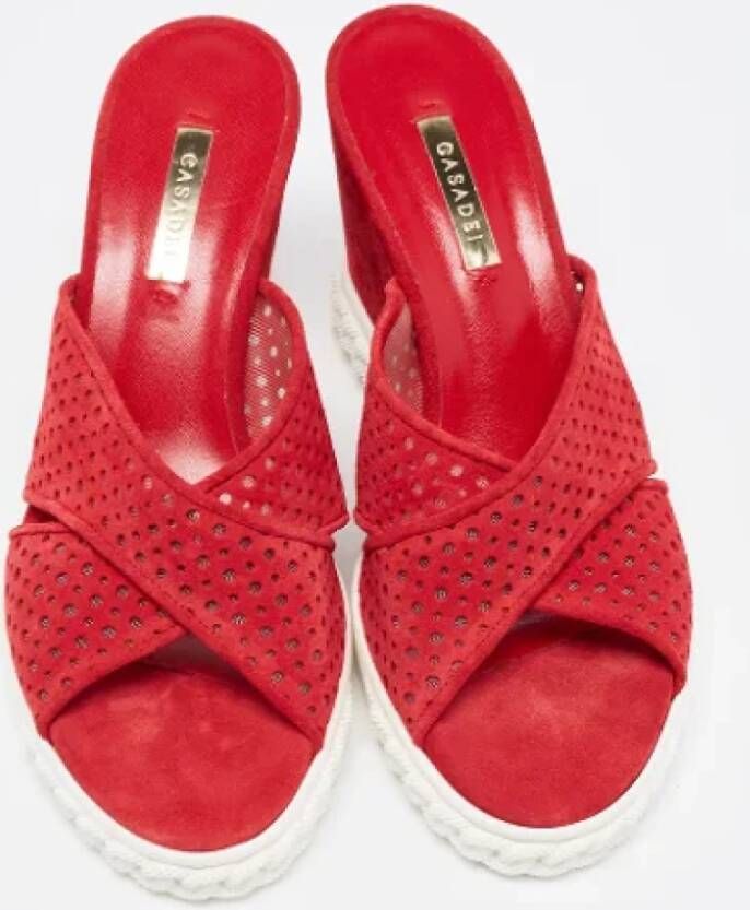 Casadei Pre-owned Suede sandals Red Dames