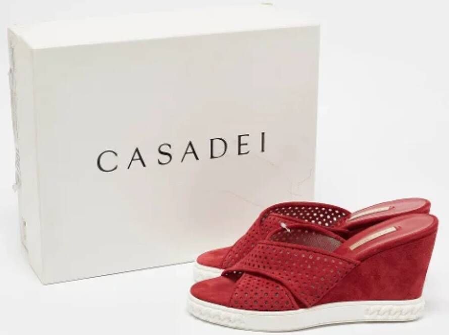 Casadei Pre-owned Suede sandals Red Dames