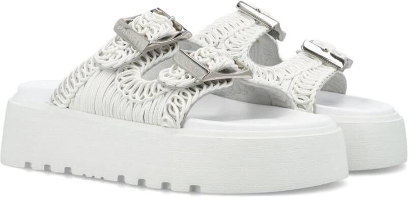 Casadei Witte Gesloten Mule Schoenen met Decoratieve Textuur White Dames