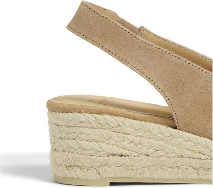 Castañer Espadrilles met 5 cm sleehak. Beige Dames