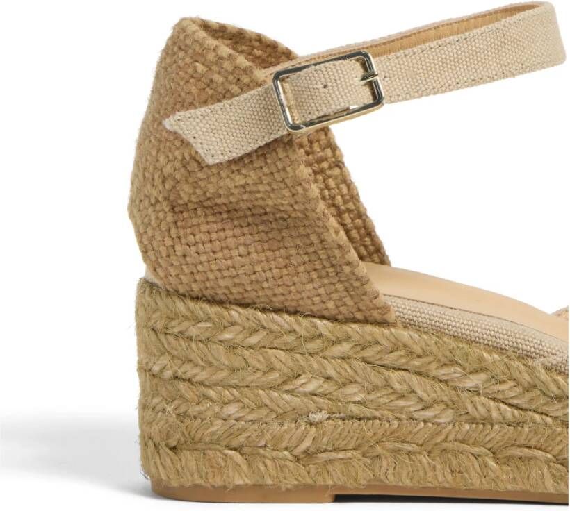 Castañer Espadrilles met 5 cm sleehak. Beige Dames