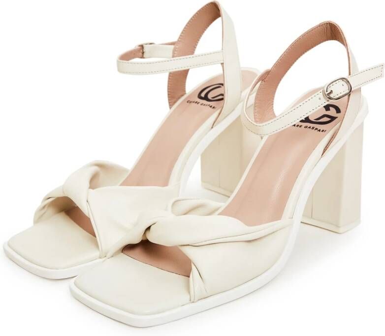 Cesare Gaspari Klassieke blokhak sandalen Beige Dames