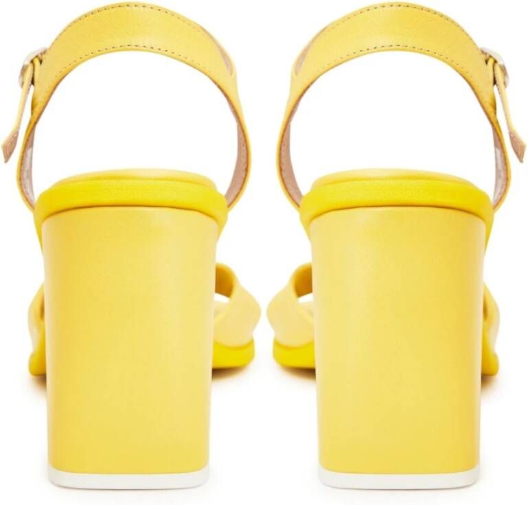 Cesare Gaspari Klassieke blokhak sandalen Geel Yellow Dames