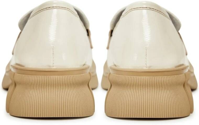 Cesare Gaspari Lakleren loafers Beige Dames