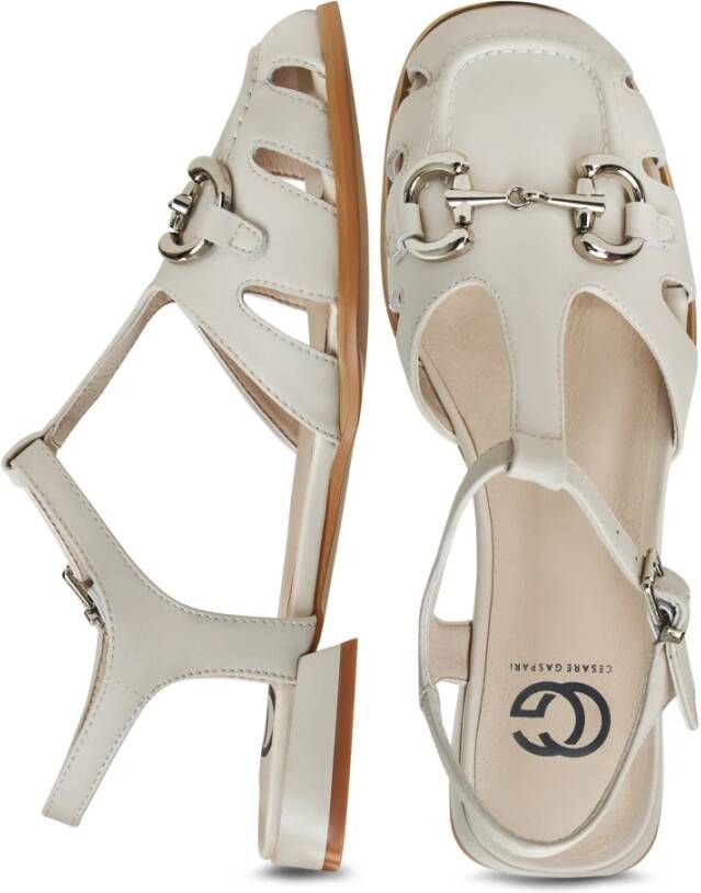 Cesare Gaspari Moderne platte zool sandalen Beige Dames