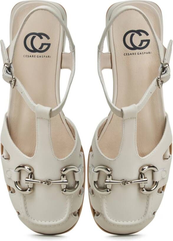 Cesare Gaspari Moderne platte zool sandalen Beige Dames