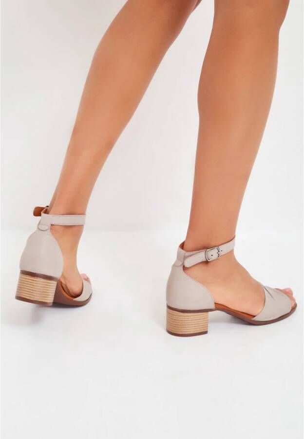 Cesare Gaspari Sandalen met blokhak Beige Dames