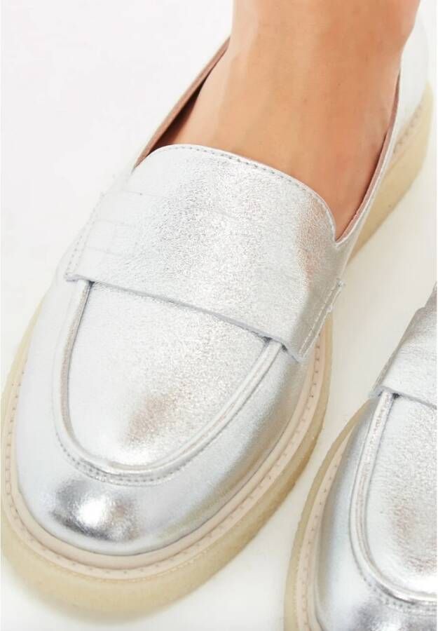 Cesare Gaspari Zilveren Loafers met Chunky Sole Gray Dames