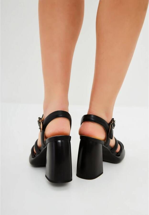 Cesare Gaspari Zwarte blokhak sandalen Black Dames