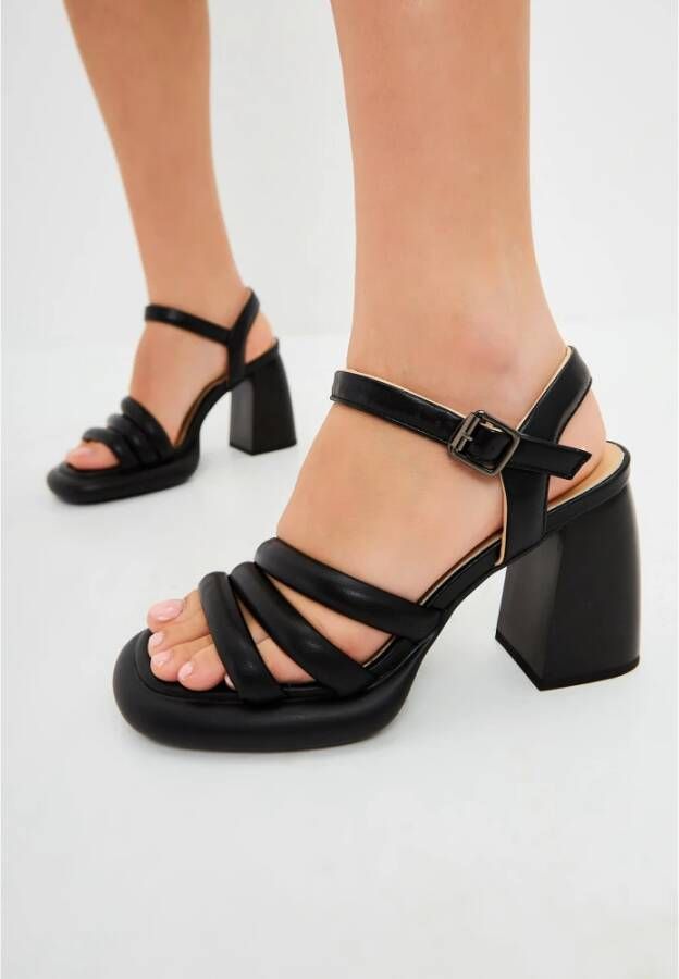 Cesare Gaspari Zwarte blokhak sandalen Black Dames