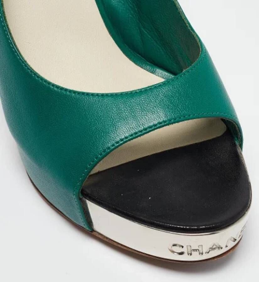 Chanel Vintage Pre-owned Leather sandals Green Dames