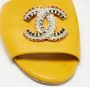 Chanel Vintage Pre-owned Leather sandals Yellow Dames - Thumbnail 7