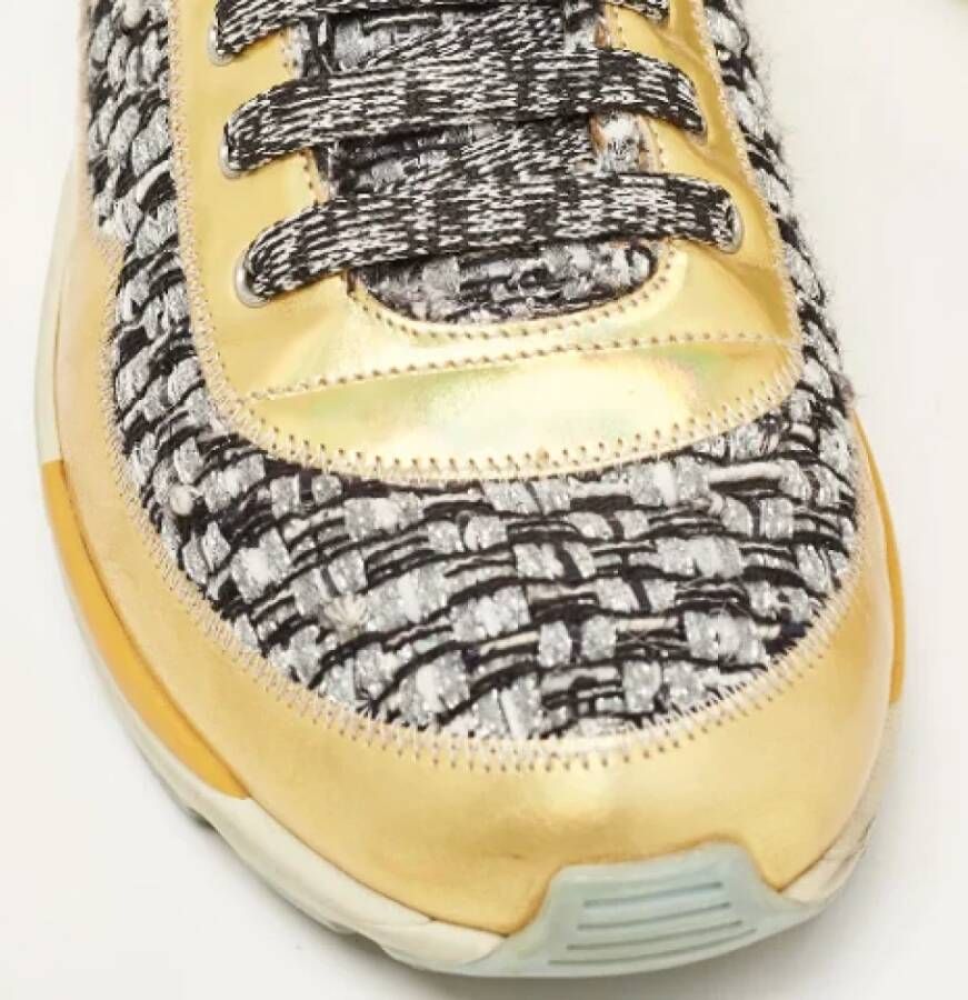 Chanel Vintage Pre-owned Leather sneakers Multicolor Unisex